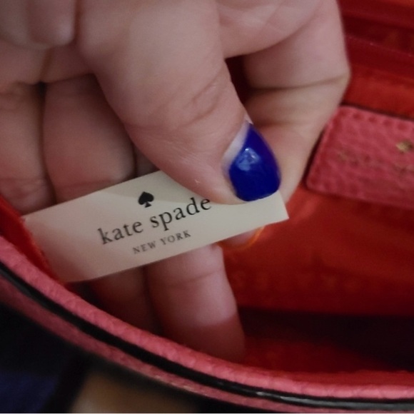 Kate Spade Bridge Place Betsi
Flamingo Pebbled Leather Crossbody NWOT - Picture 3 of 9